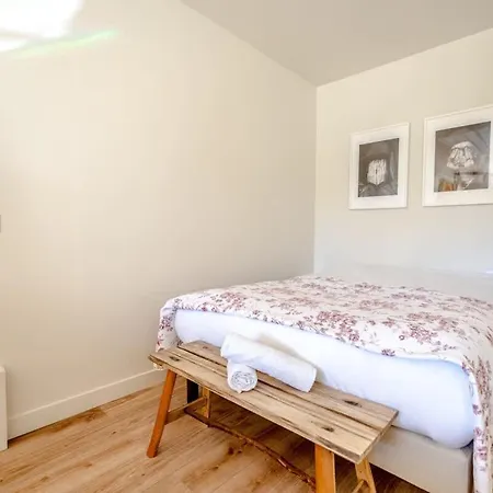 アパート Roussel L Bright & Ac L Shellter